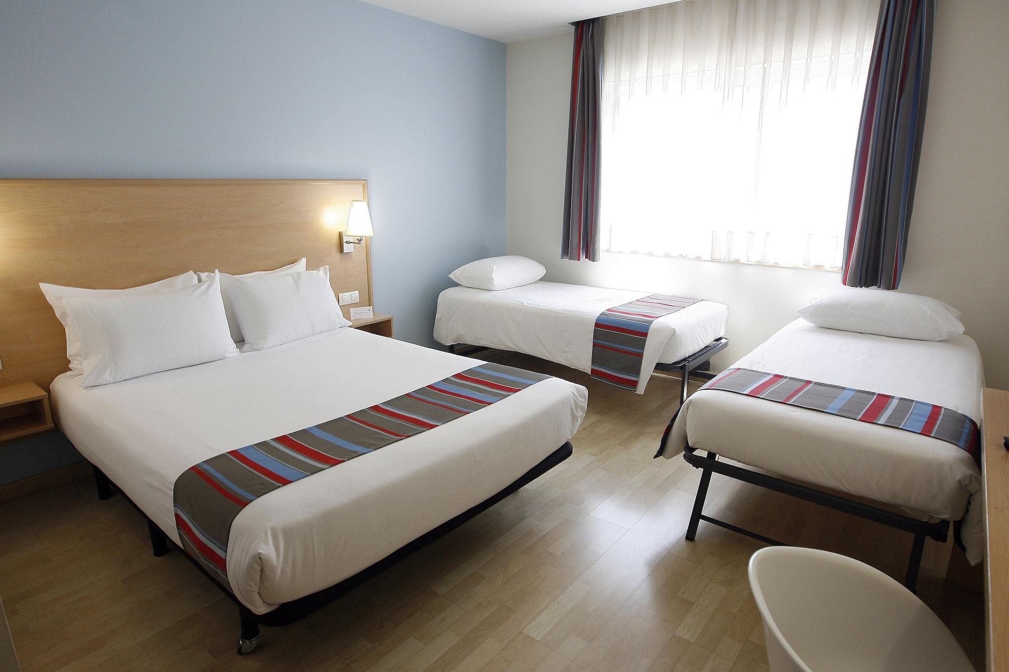 Travelodge Barcelona Fira L'Hospitalet de Llobregat Kültér fotó