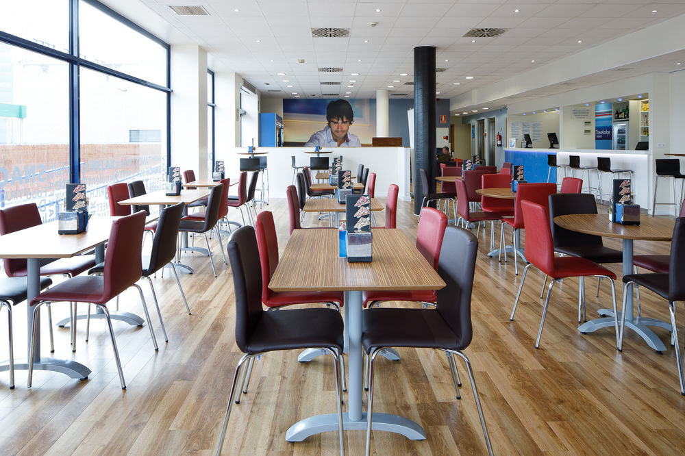 Travelodge Barcelona Fira L'Hospitalet de Llobregat Kültér fotó