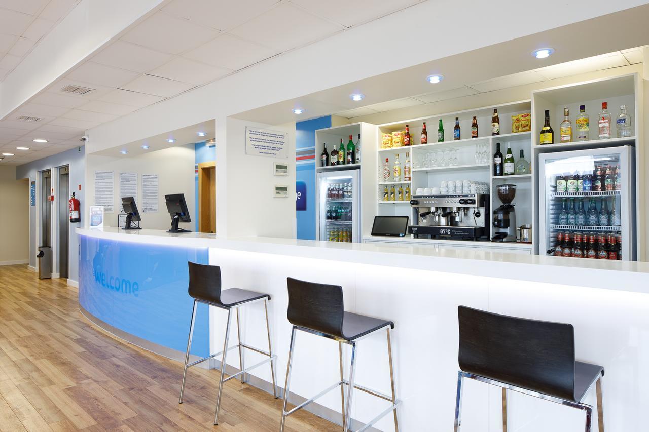 Travelodge Barcelona Fira L'Hospitalet de Llobregat Kültér fotó